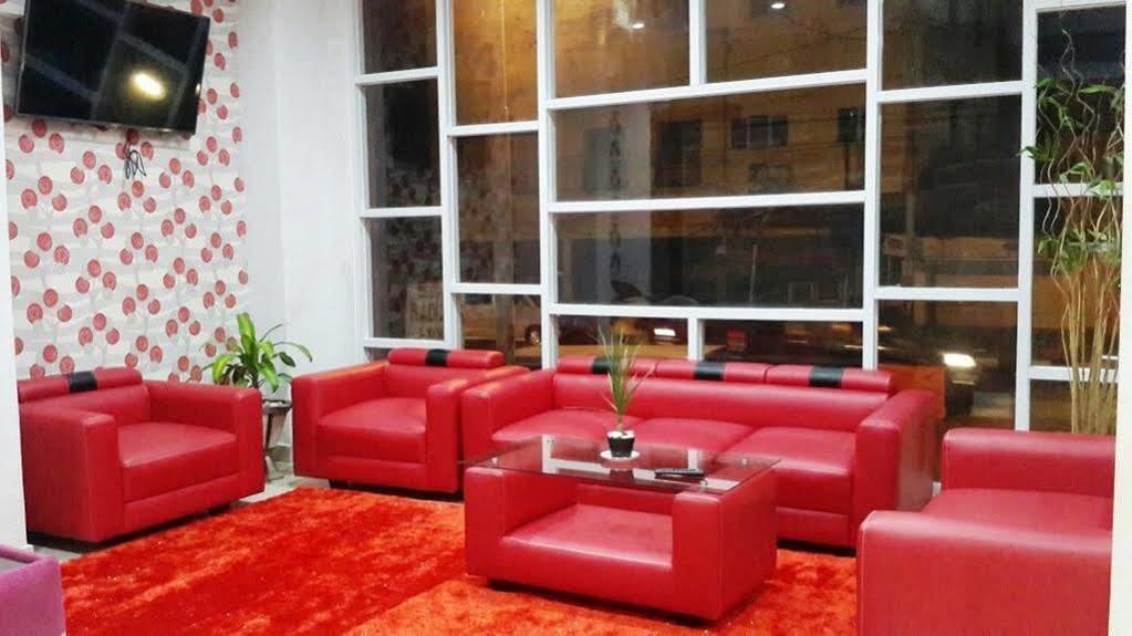 Reddoorz Plus @ Paal 2 Manado Exteriör bild