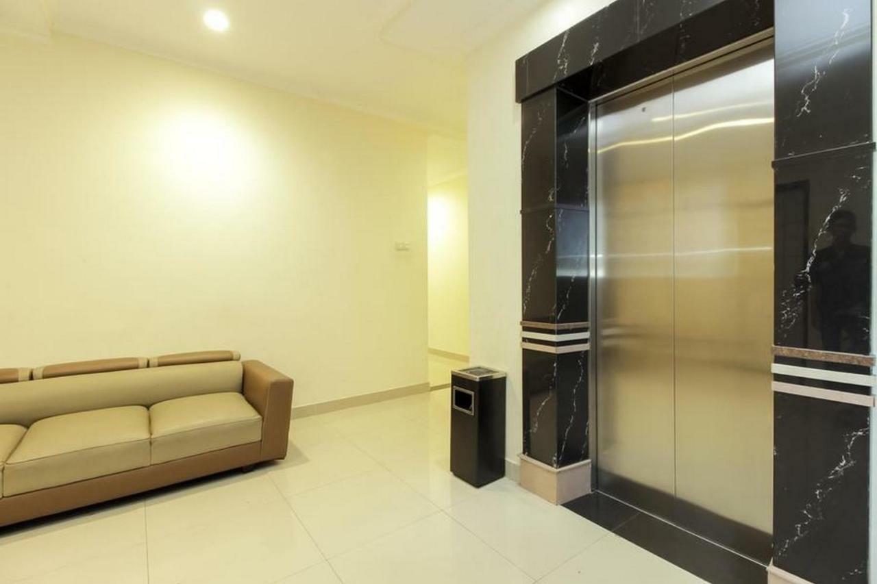 Reddoorz Plus @ Paal 2 Manado Exteriör bild